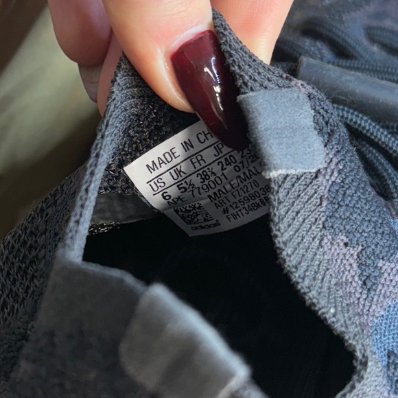 Yeezy Boost 380 Onyx Adidas - Picture 7 of 7